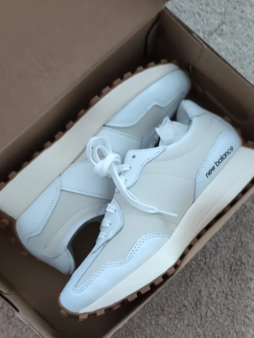 New Balance WS327LA  White /Moonbeam Gum Women's Comfort Athletic Shoes